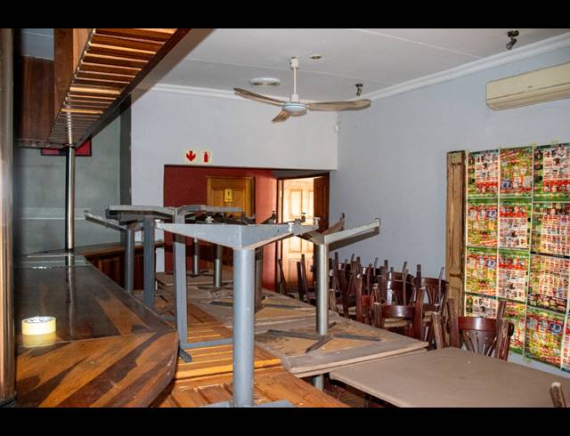 503M² BUSINESS FOR SALE IN HENLEY ON KLIP